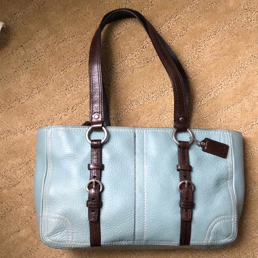 Coach: Chelsea Pebbled Leather